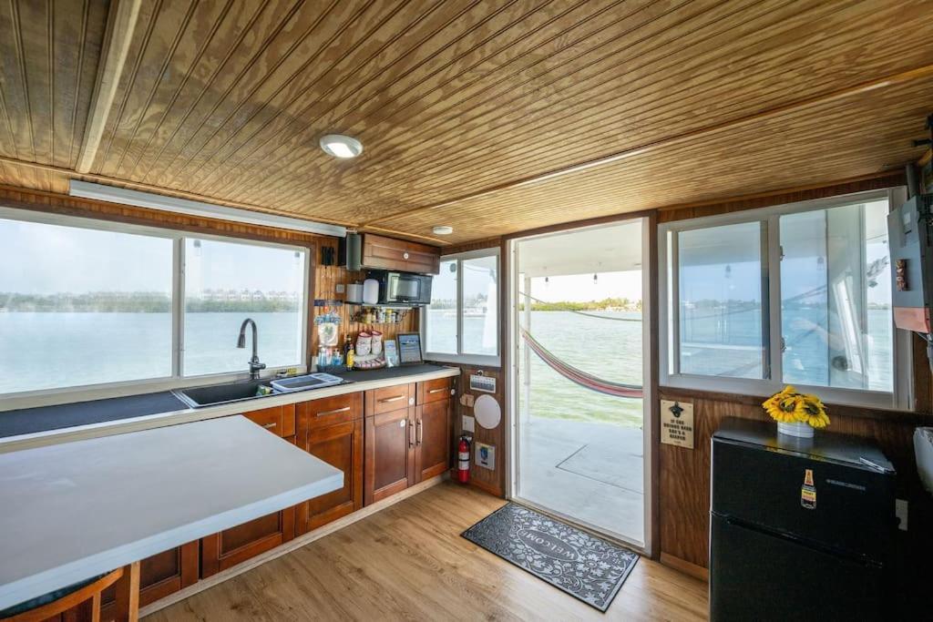 Beautiful Houseboat In Key West Hotell Eksteriør bilde